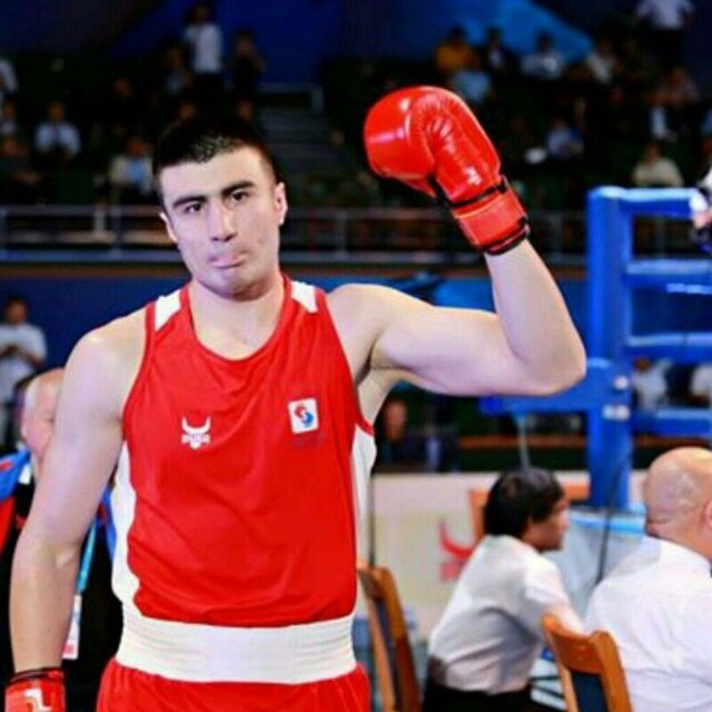 Баходир Джалолов   -узбекский боксёр победитель в супертяжелой весовой категории.  фото: картинки  яндекса,