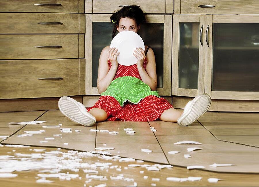 Бить посуду. Сломанная посуда. Битая посуда. Разбитая посуда. Хочу бить посуду.