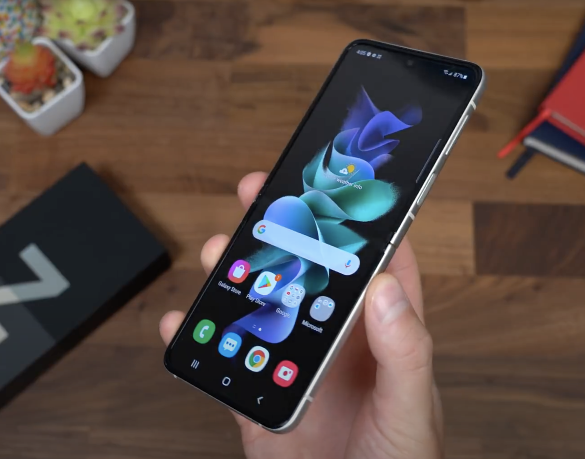 Samsung Galaxy Z Flip 3