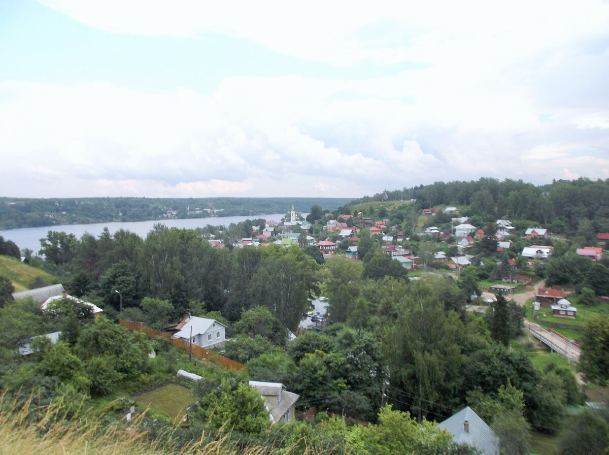 Плёс. Вид на город с Соборной горы. Фото автора.