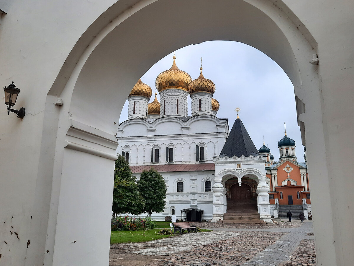 Ипатьевский монастырь в Костроме / фото из личного архива