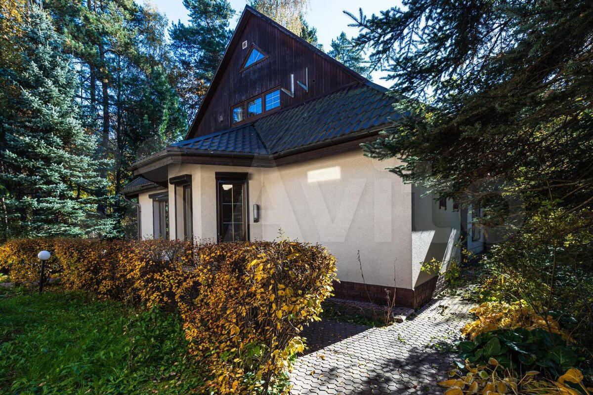 Тень вокруг всего дома. Фото взято с avito.ru