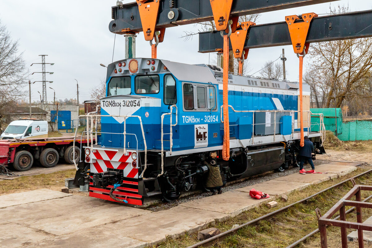 Маневровый тепловоз ТГМ8км-312054 готовится к отправке на Кубу