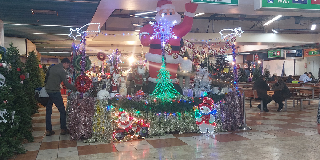 Новогодняя ярмарка в Израиле