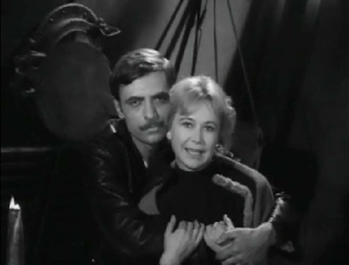 Светлана Немоляева и Александр Лазарев в киноленте "За час до рассвета"