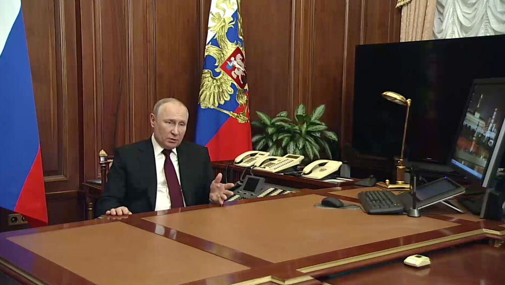 Владимир Путин. 21 февраля 2022 года. Телеобращение к россиянам по поводу ситуации на Донбассе.