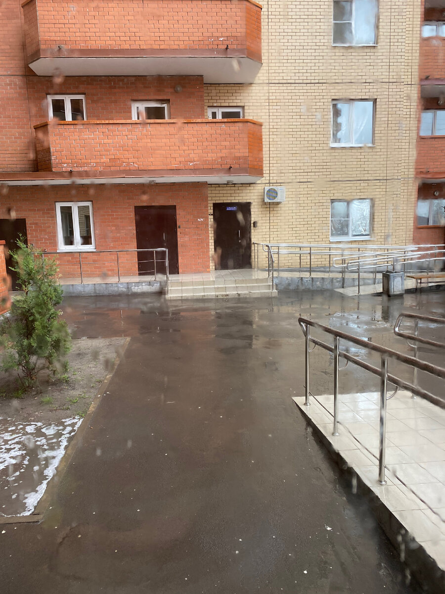 Вид из нашего подъезда 