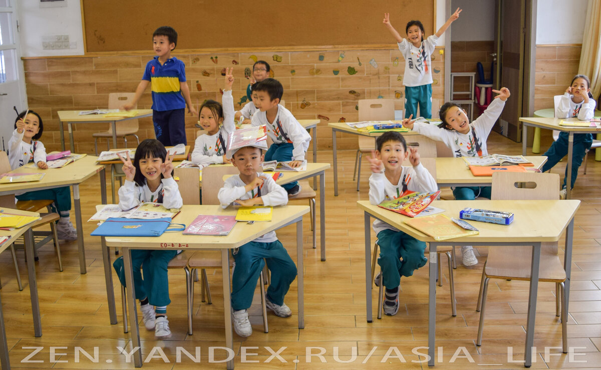 Частная школа в Китае. Первоклассники учат английский 5 дней в неделю
