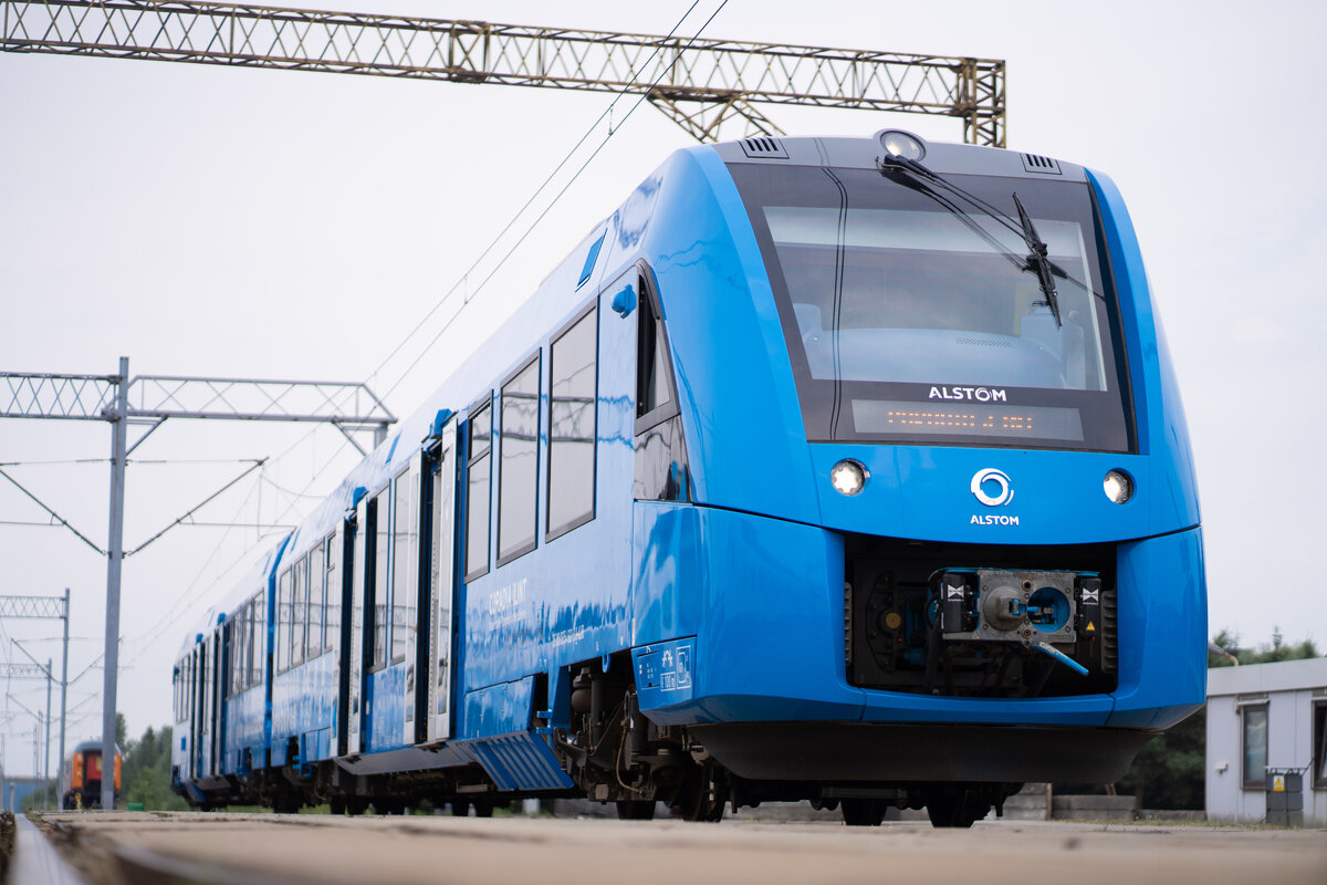 Водородный поезд Alstom Coradia iLint испытательном полигоне в Жмигруде. Источник: Alstom