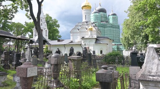 Донской монастырь в Москве некрополь