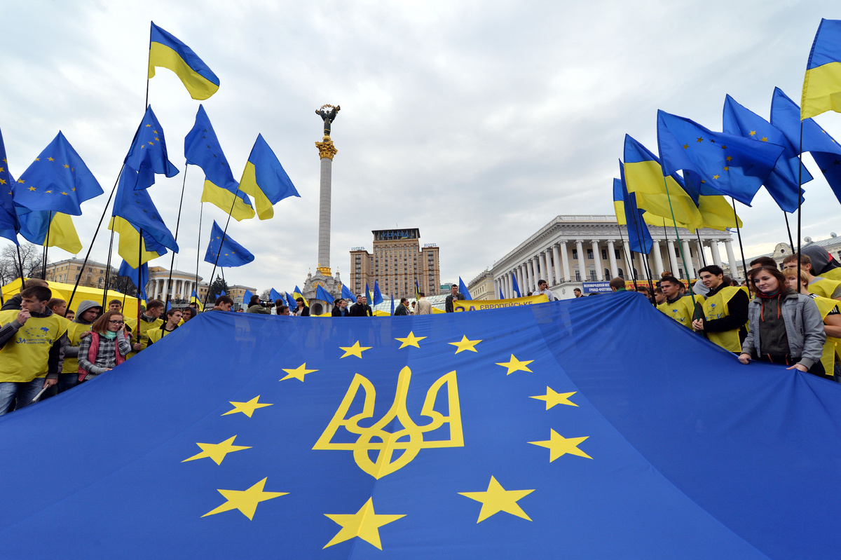 - Украина - це Европа. Укры зачали Европу, своё исконное возвращаем.