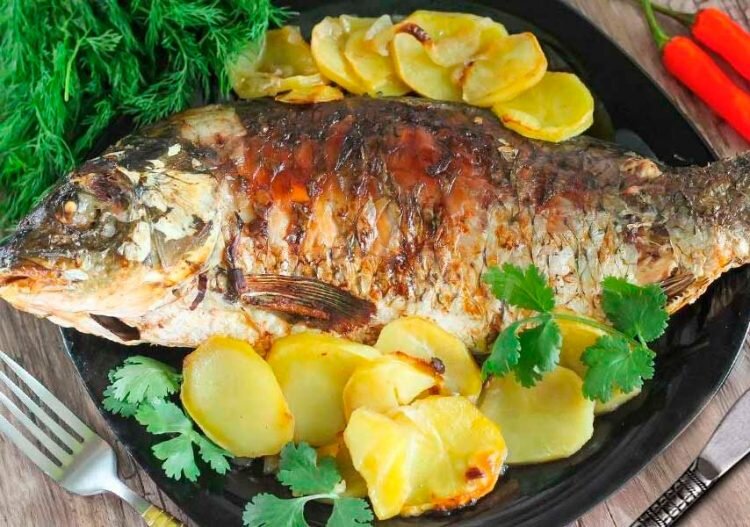 Рыба в духовке в чешуе, рецепт с фото