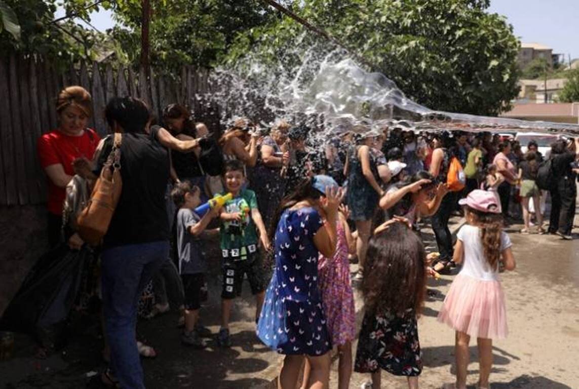Праздник вардавар. Вартевор праздник в армении. Вартевор в армении. Армянский праздник вардавар 2024. Армянский праздник вардавар 2024.
