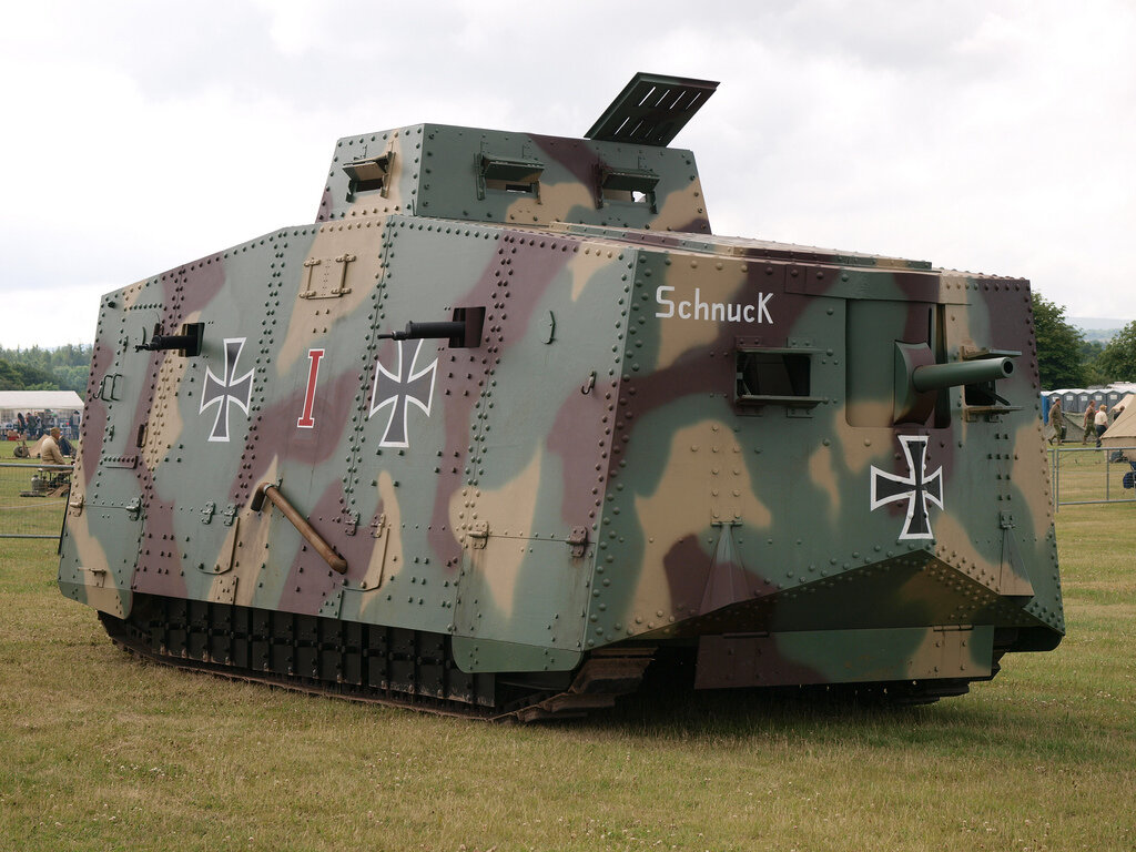 Немецкий тяжёлый танк A7V 