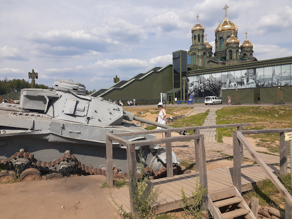 Военная церковь в подмосковье в кубинке фото