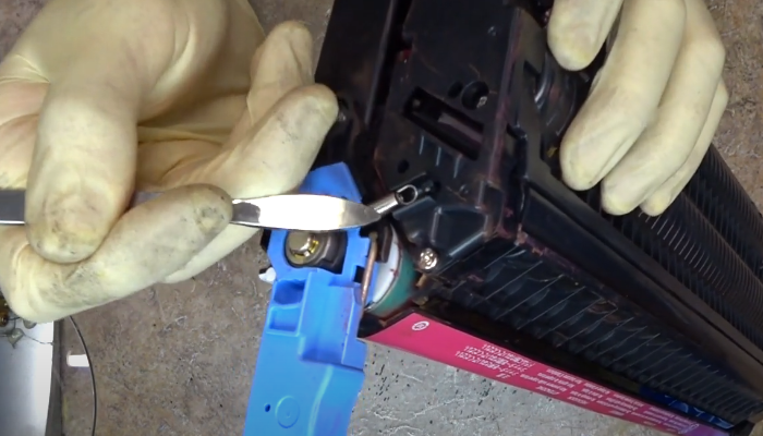 Фото 3. Сняли стягивающую пружину