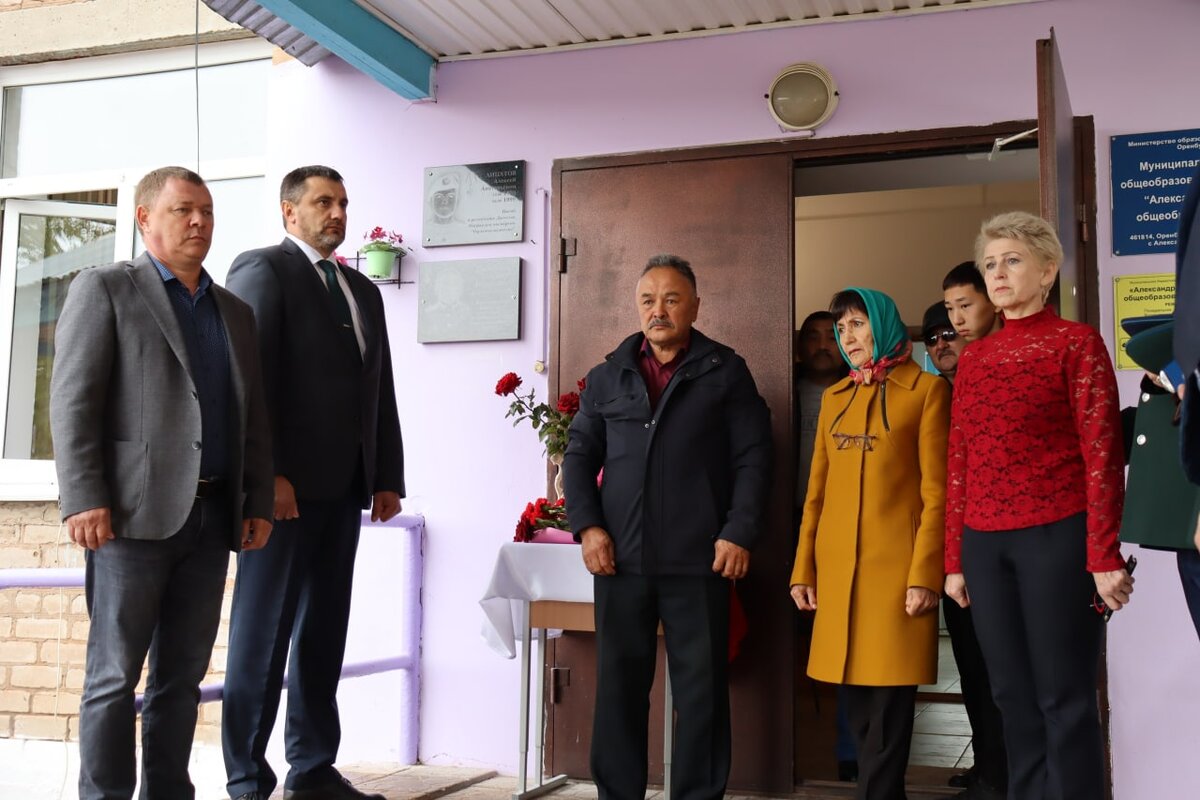    В Грачевском районе увековечили память военнослужащего Салавата Джалиева Андрей Севостьянов