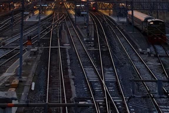    железная дорога, https://unsplash.com/photos/D5Plb33eKZc