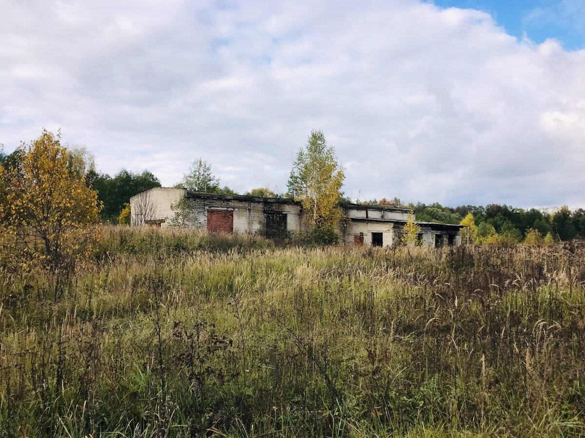 Как я понял ранее здесь была пилорама. 