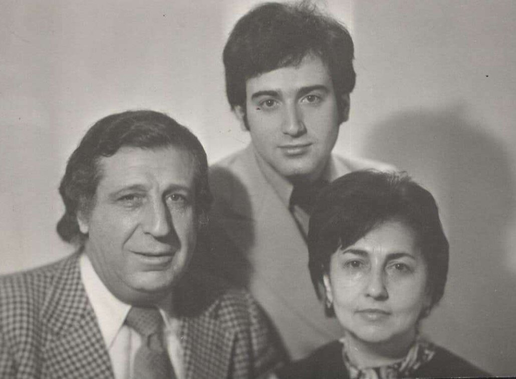 Арно Бабаджанян с женой Терезой и сыном Араиком