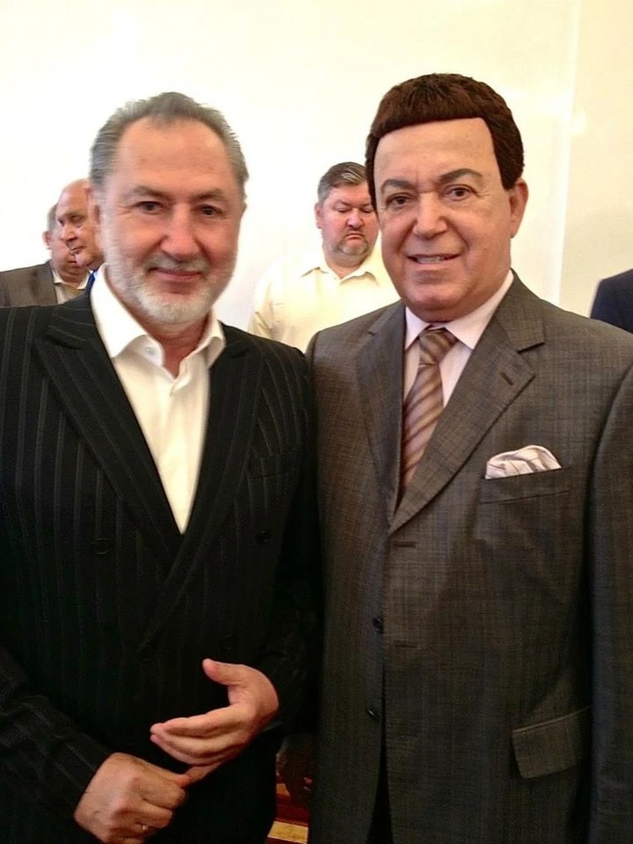     Ярмоленко и Кобзону доводилось встречаться не только на сцене, но и за кулисами. Фото: соцсети