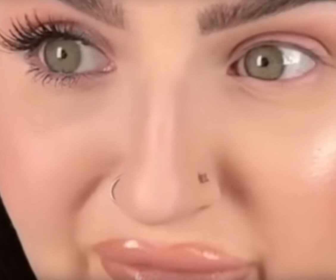     В соцсетях запустили новый тренд «деинфлюенсинг». Блогеры записывают ролики, в которых разоблачают инфлюенсеров и бренды