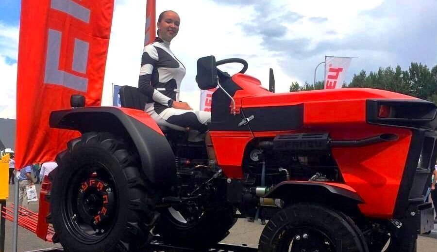 Мини-трактор "Уралец" на выставке в Казани (июль 2021 года)
