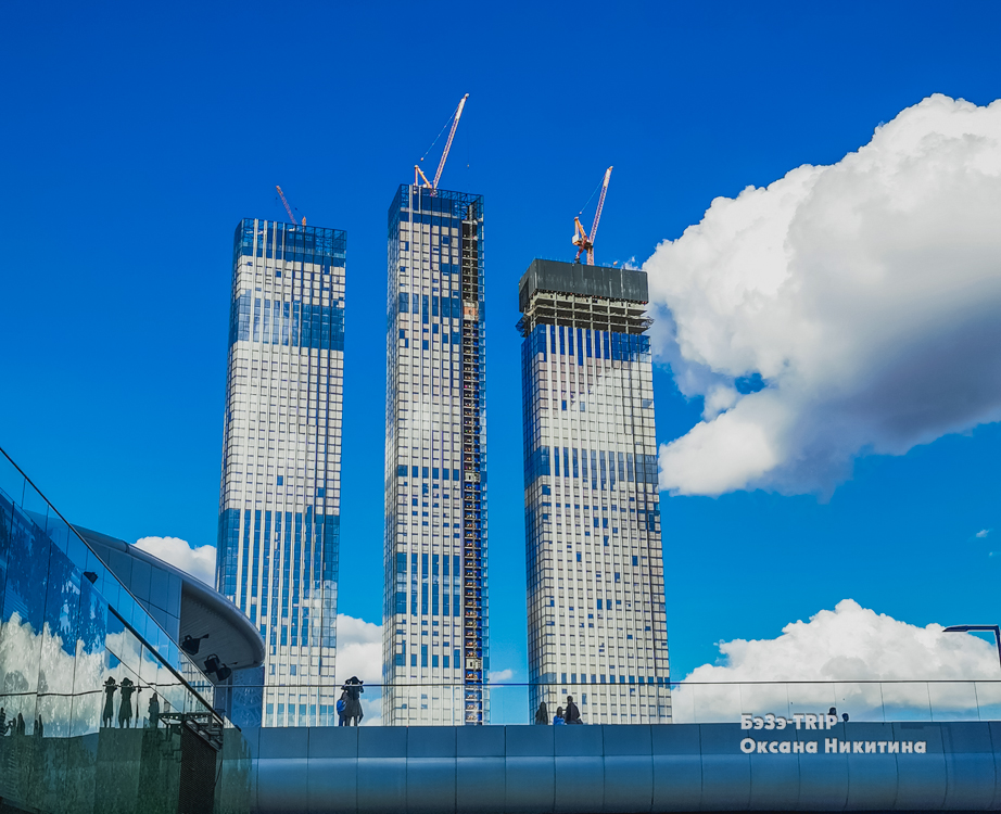 Москвичи не любят небоскребы Москва-Сити, а приезжим нравится. В чем дело?6