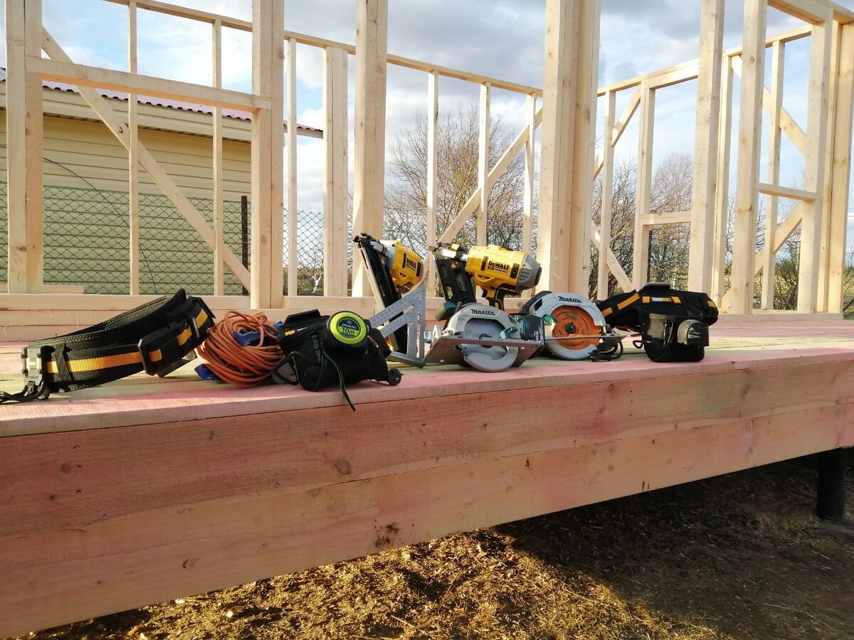 инструменты для строительство дома