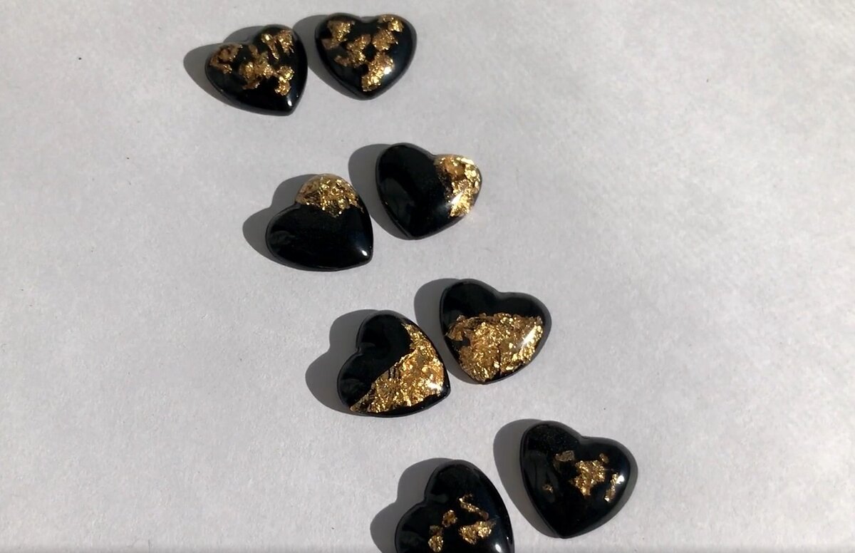 Серьги из смолы