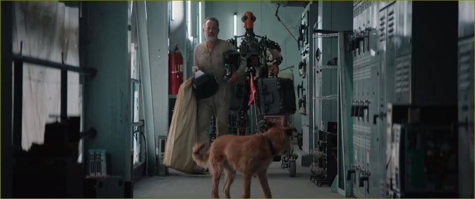 скрин из фильма "Финч" (2021)