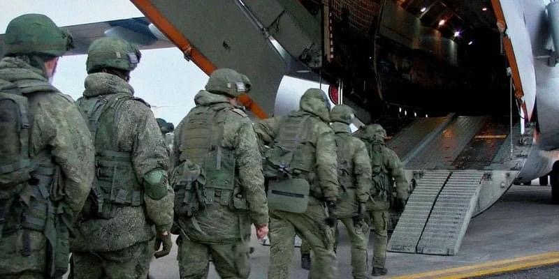 Погрузка десантников РФ в аэропорту Чкаловский, 06.01.22