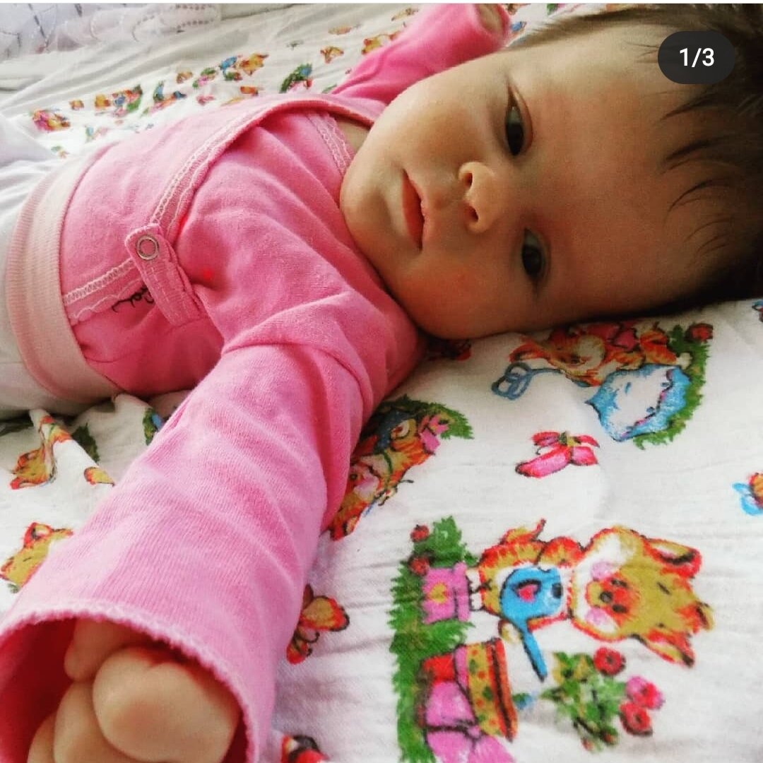 Родилась темненькая. 