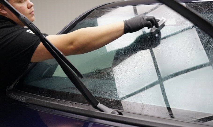 Как правильно полировать лобовое стекло автомобиля? — статья в автомобильном блоге paraskevat.ru