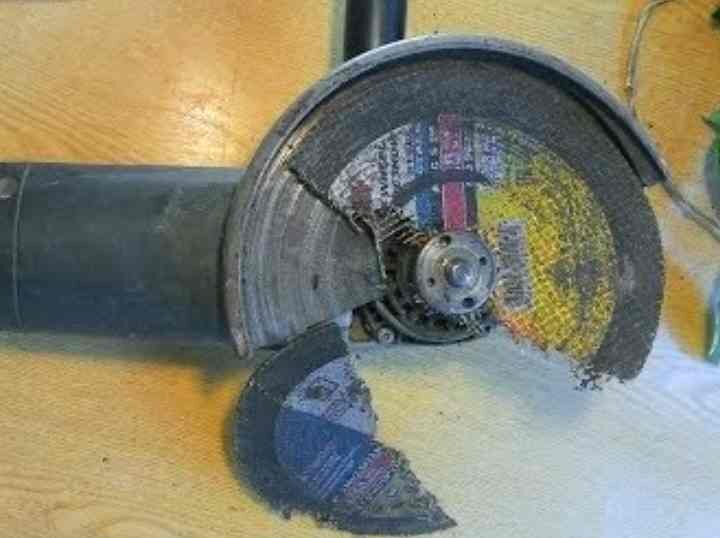 Болгарка со сломанным диском