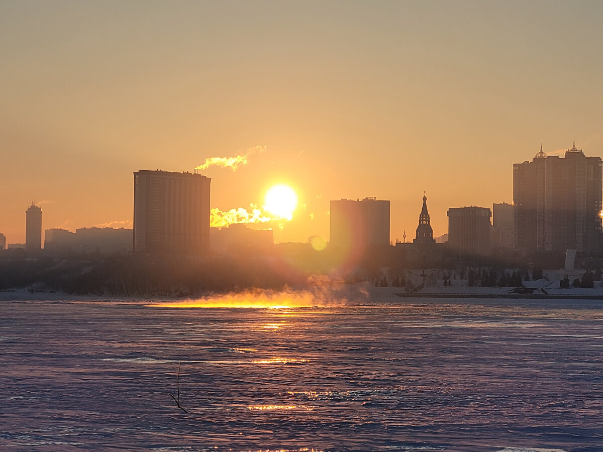 Самара ранним утром.