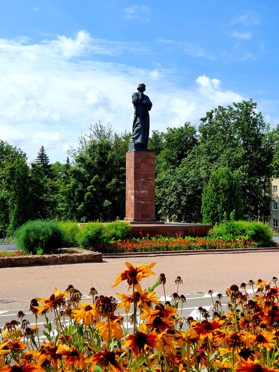 Франциск Скорина — белорусский первопечатник, философ-гуманист, писатель, общественный деятель, предприниматель и учёный-медик. В Беларуси Франциск Скорина считается одним из величайших исторических деятелей