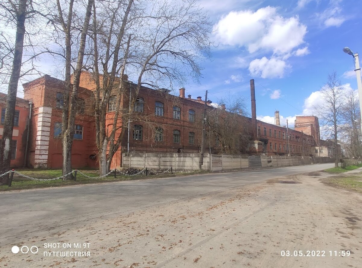 Грузинская фарфоровая фабрика. Фото автора (листайте галерею)