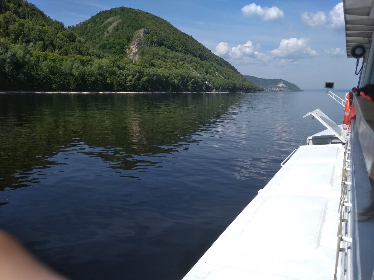 Волга и горы.