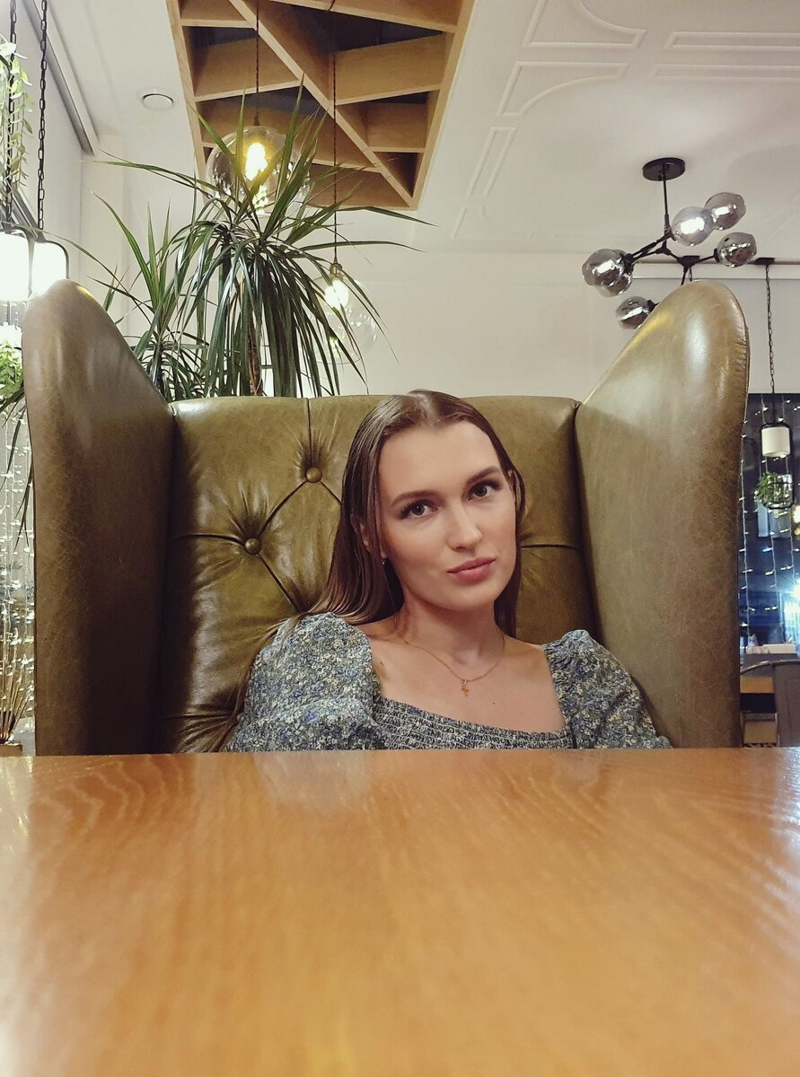 Жду , когда принесут обед, я б поделилась в этот момент своим временем))) 