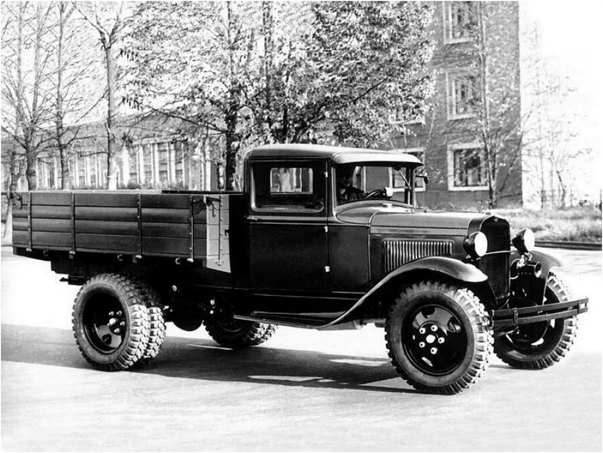 Jeep willys mb. советский грузовик газ-аа полуторка. Ford deluxe coupe 1941. машина 41 года. зис (уралзис)-5в.