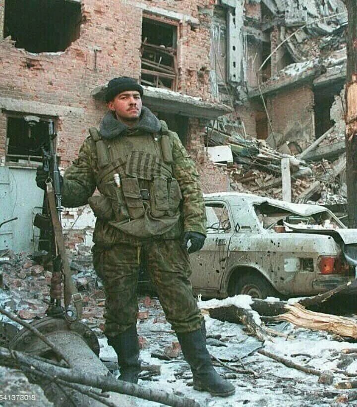 Русский солдат в Грозном 1994г.