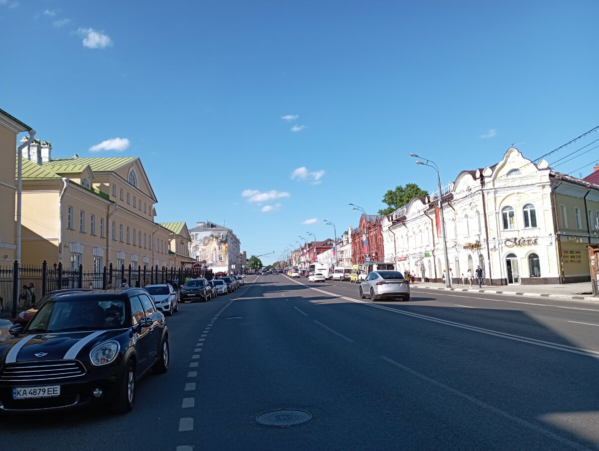 Центральный проспект Красной Армии, вид от монастыря
