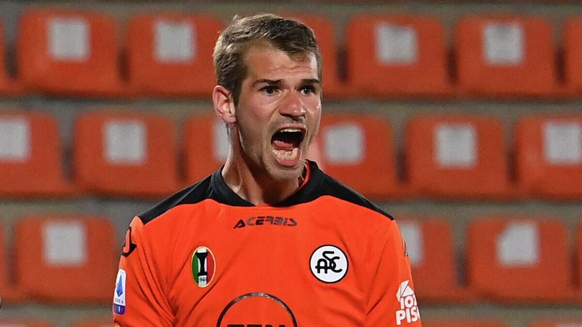    Иван Проведель (справа)© AFP 2022 / ANDREAS SOLARO