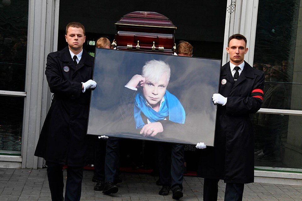     2 октября похоронили певца Бориса Моисеева Михаил ФРОЛОВ