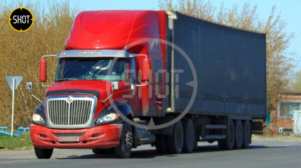 Тягач, который сегодня был подорван на Крымском мосту. Фото © t.me / SHOT