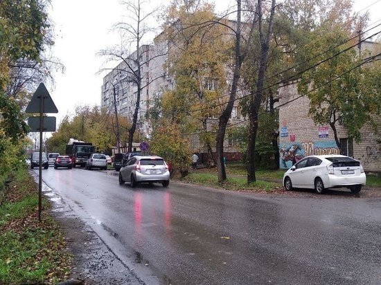     Дорогу по улице 202-й воздушной бригады отремонтировали всего пару лет назад Илья Федулов