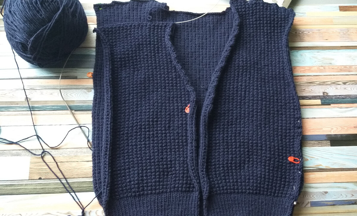 Школьный кардиган для дочери