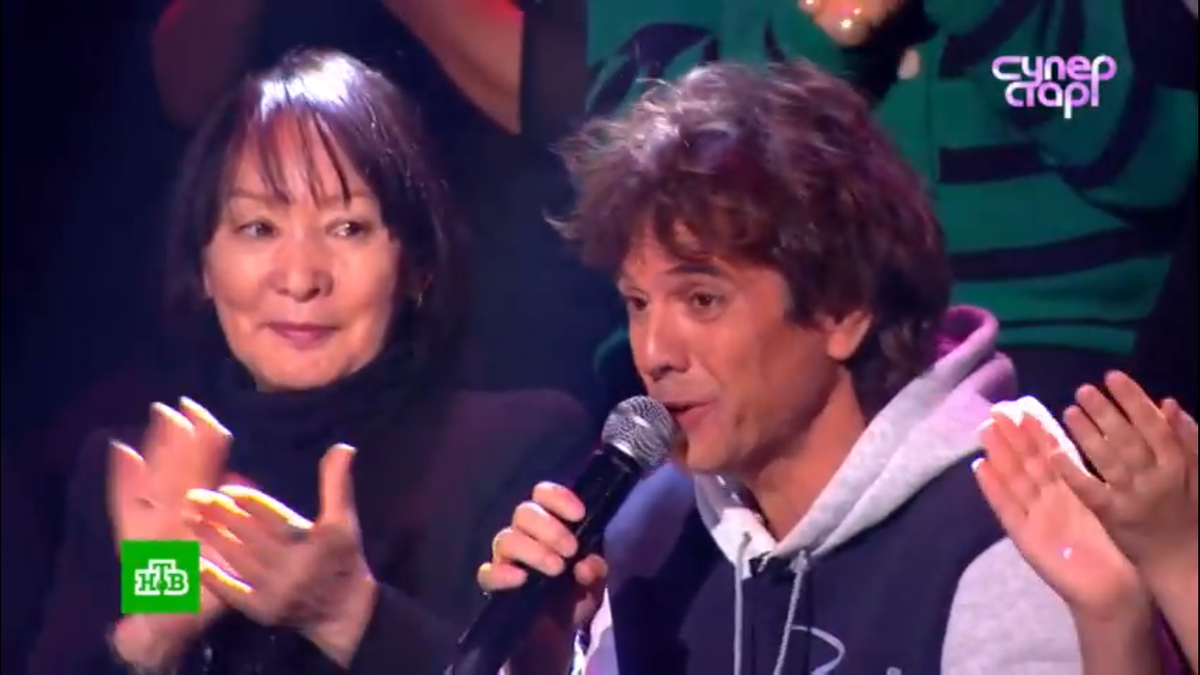 Андрей Губин присутствовал в зале и слушал кавер на свою песню "Улетай" в исполнении Александра Айвазова