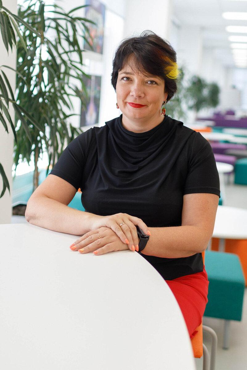 Ольга Сергеевна подготовила победителя и 4 призеров Международной олимпиады и более 150 призеров и победителей финала ВСОШ, является ведущим экспертом по работе с профессиональными сообществами школы «Летово», членом Центральной предметно-методической комиссии, членом жюри финала ВСОШ.